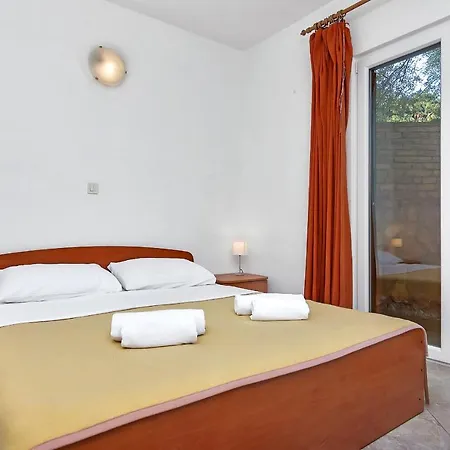 And Nikola شقة Zastražišće