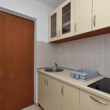 And Nikola شقة Zastražišće