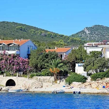 And Nikola شقة Zastražišće