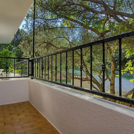 And Nikola Zastražišće