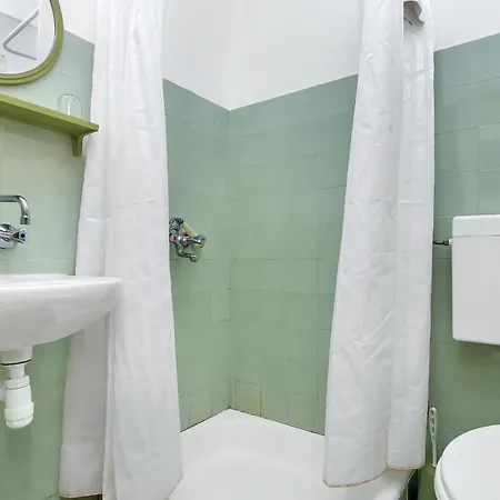 And Nikola Zastražišće